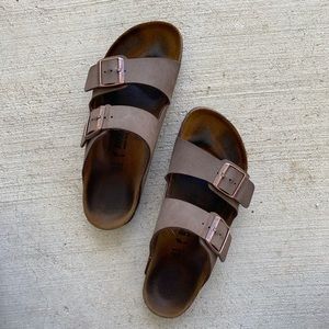 Arizona Rose Gold Birkenstock’s